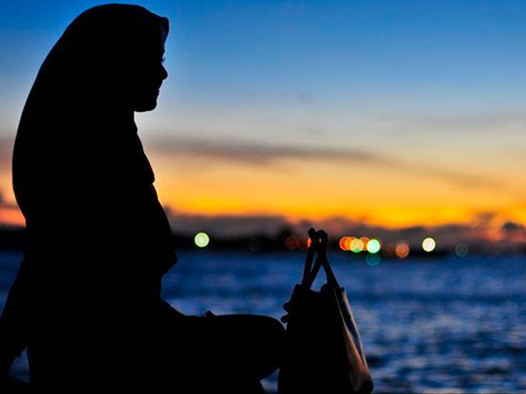 كيف تنظر المؤمنة إلى نفسها ومهمتها في العالم الموار؟