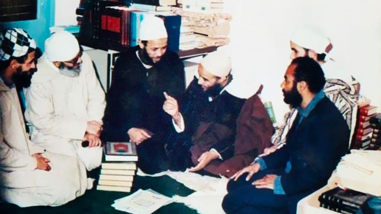 10 يناير  1990 | السلطة تقرر حل الجماعة